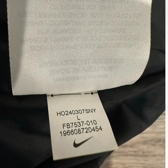 Nike Therma-FIT Swift Running Vest Loose Fit Black Lightweight Women's Large - Picture 10 of 11